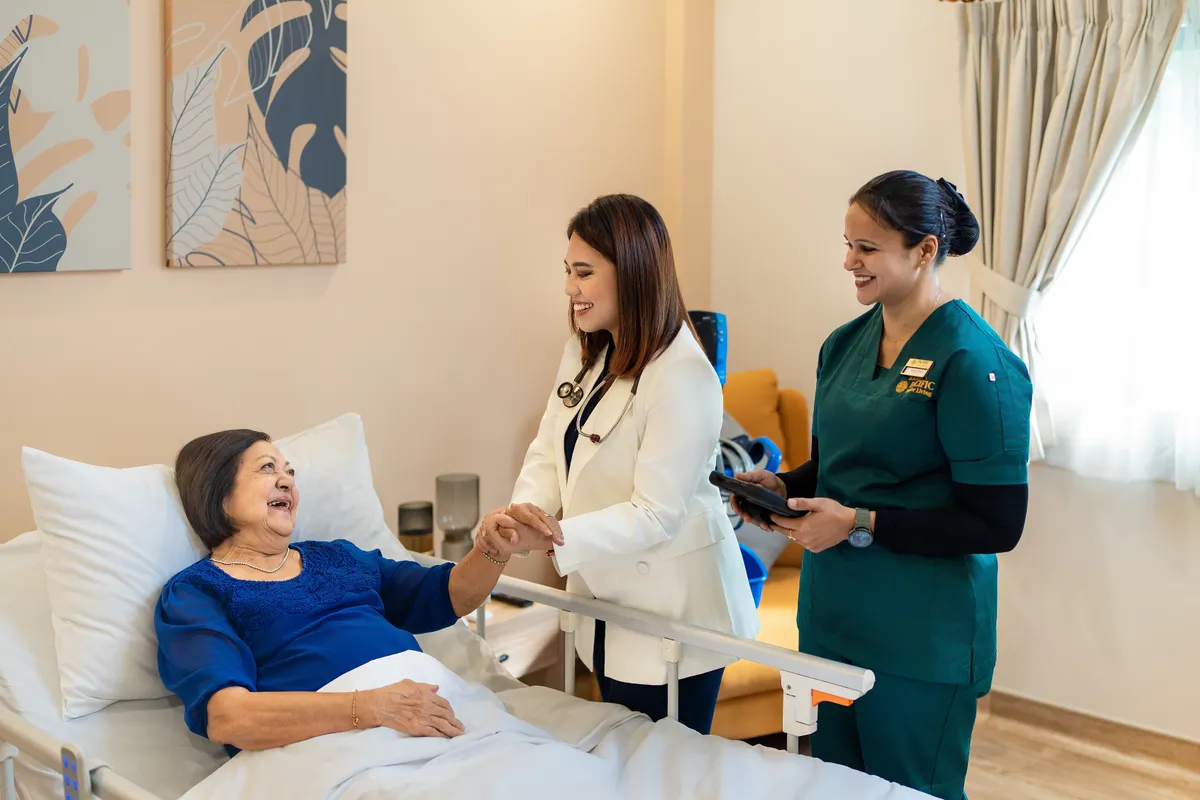 Pacific Senior Living Klang - resident with visiting doctor and registered nurse