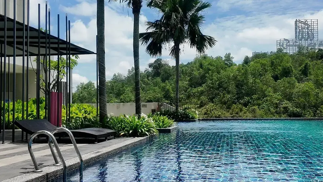 Swimming pool at Haywood Medini